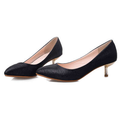 !!! NEW ARRIVED!!! BEAUTIFUL LOW-HEEL SHOES IN SIZE 5