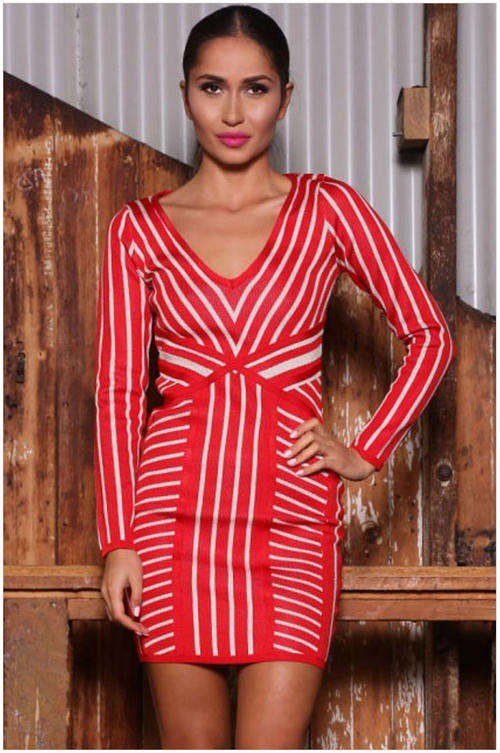 !!! CLEARANCE !!! BEAUTIFUL DRESS/ PARTY DRESS IN RED IN SIZE S,M