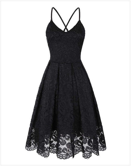 BLACK LACE DRESSIN SIZE M