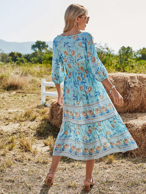 Allover Floral Print Surplice V neck Dress in size M