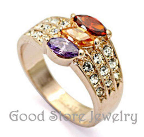 AMAZING PERIDOT SWAROVSKI RING ***SIZE 6