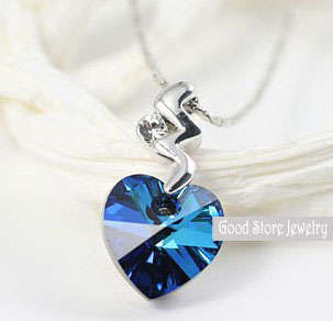 Valentine STRIKING ROYAL BLUE SWAROVSKI HEART NECKLACE IN 18KGP