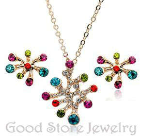 STRIKING COLORED SWAROVSKI ACCESSORIES SETS