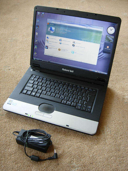 packard bell argo c,brilliant laptop with wifi--10 hour auction--