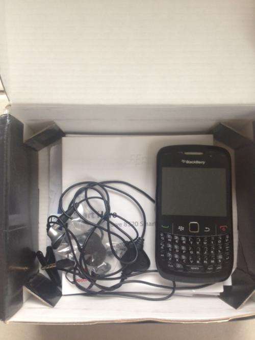 Blackberry Curve 8520 Smartphone / 9360 White