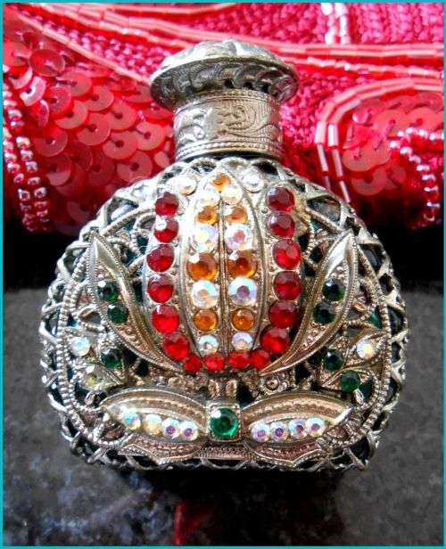 Highly Collectable Art Nouveau Style Green Glass Scent Bottle - empty