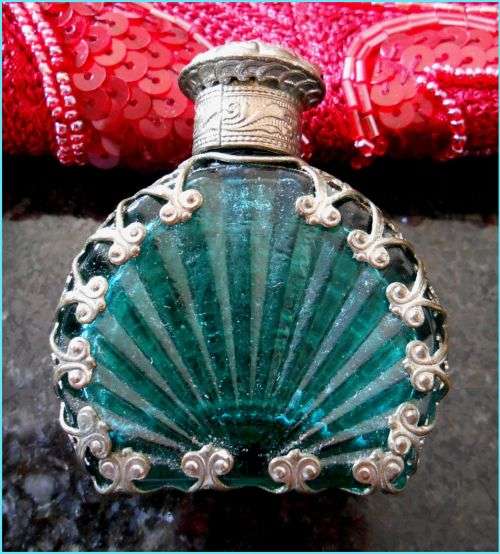 Highly Collectable Art Nouveau Style Green Glass Scent Bottle - empty