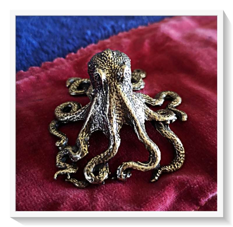 A Little Creature Feature Miniature Cast Metal Octopus for any Lovecraft Aficionado [Decor]