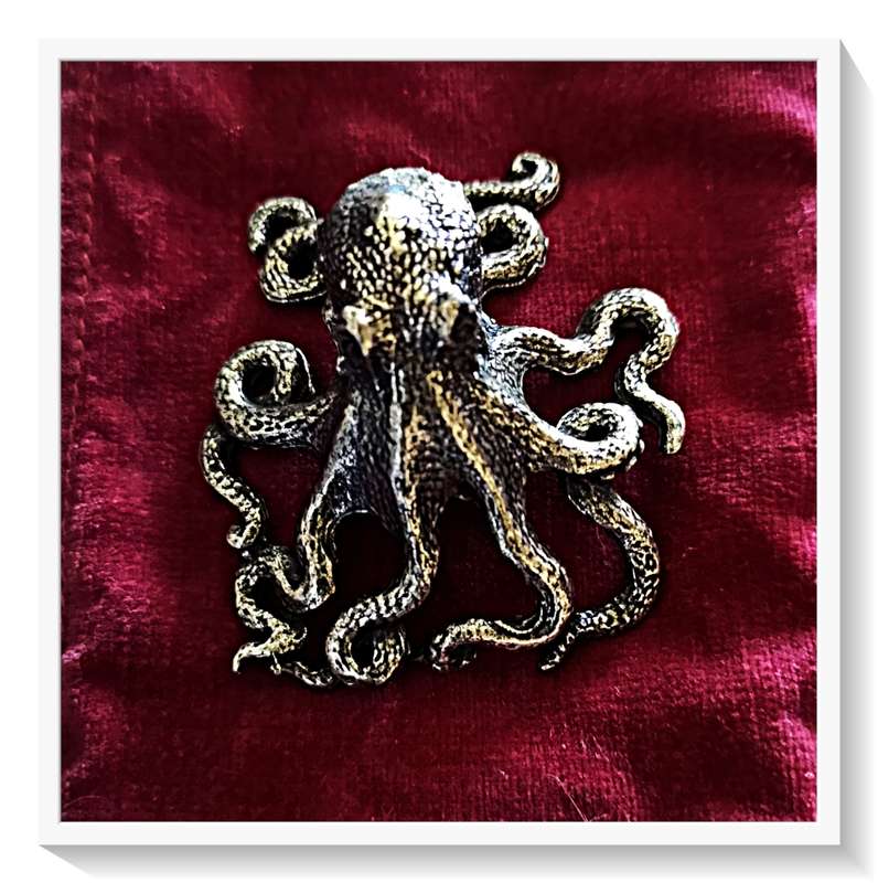 A Little Creature Feature Miniature Cast Metal Octopus for any Lovecraft Aficionado [Decor]