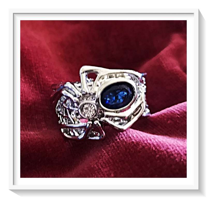 Funky and Elegant Silver Metal Spider Shaped Ring with Simulated Stone  Size 8 For Her