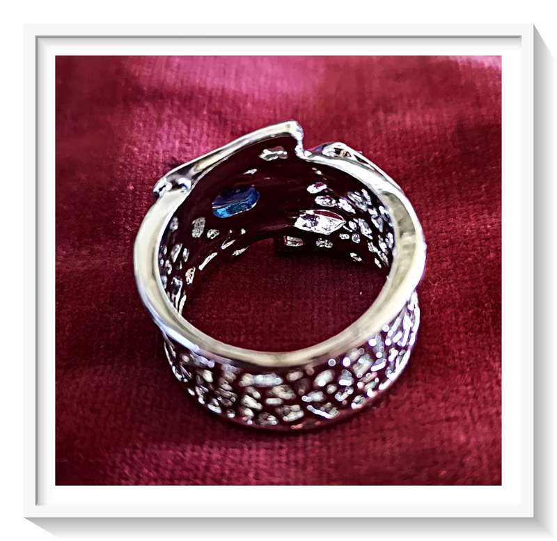 Funky and Elegant Silver Metal Spider Shaped Ring with Simulated Stone  Size 8 For Her