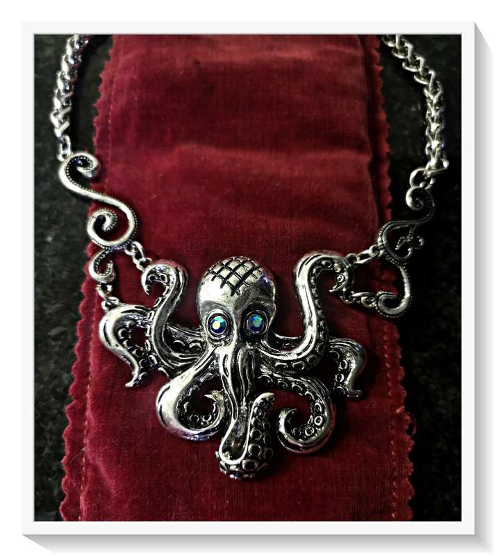 Spectacular Octopode Necklace for Him or Her - An Essential for any Lovecraft Aficionado *