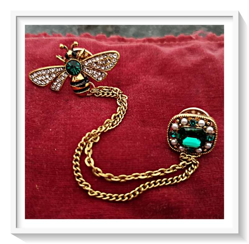 The Most Exquisite Little Bee Pin with Emerald Green and Gold Safety Chain Pin - For Him or Her*