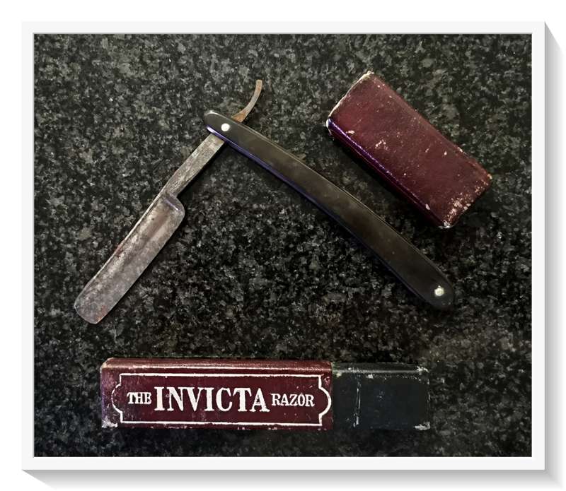 A German Vintage Razor blade with Bakelite and steel blade (with an Invicta Box )