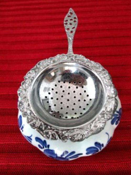 DELFT Tea Bag Strainer & Drainer in Impeccable Condition - See pic.