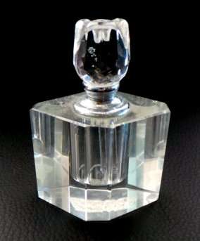 An Exquisite Clear-Cut Perfume Container with a Glass Rose as Stopper - At a Killer Price**