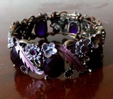 A Gorgeous and Highly Decorative Vintage Replica Bracelet in Dazzling Reflective Colours