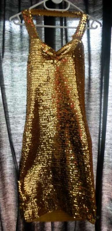 WOW Glitsy Vintage  evening wear - Colour: Shimmering Gold  with a belt- Size: 34*