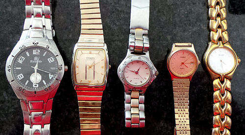 MARK  DOWN Variety of Old Watches in Various States of Wear - All 5X Watches**