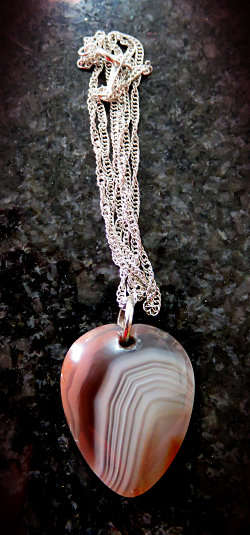 A Rather Old Necklace [1960s] with an Unusual Natural Pear-Shaped Agate - A Precious Little Piece