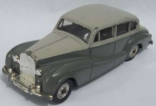 Dinky Toys #150 Rolls Royce Silver Wraith Made in England Vintage 1955