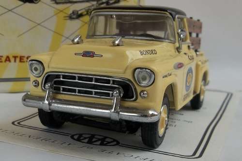 Matchbox Collectibles 1957 Chevy 3100 Bakkie BOXED 1:43 Scale Model Die Cast