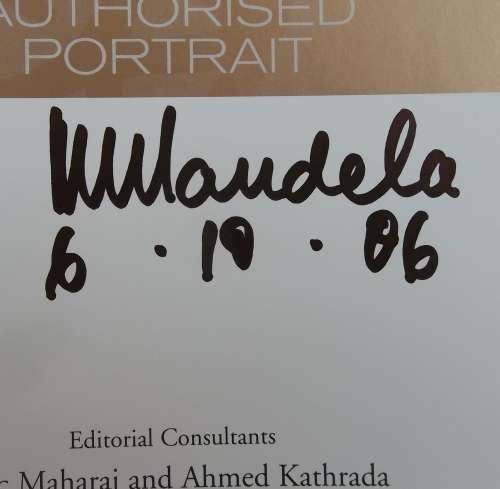 PRESIDENT NELSON MANDELA SIGNED AUTOGRAPH BOOK SIGNATURE AUTOGRAPHED MADIBA AUTHENTIC