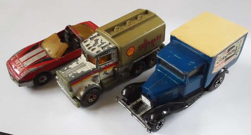 COLLECTION of 25 Matchbox Models + 1 Corgi Land Rover - Play worn Models - 1980s