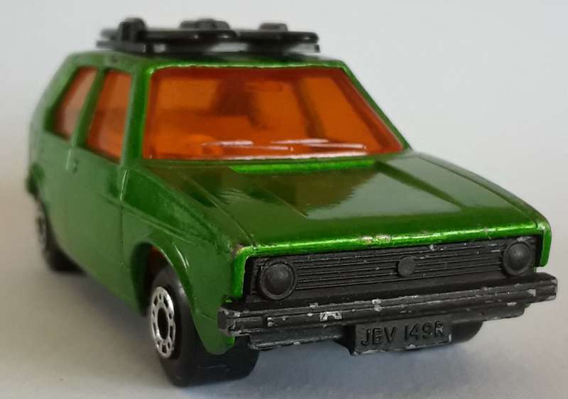 MATCHBOX Lesney Superfast #7 VW Golf 1978 VINTAGE Model England Vintage VOLKSWAGEN ( 2 SURFBOARDS )