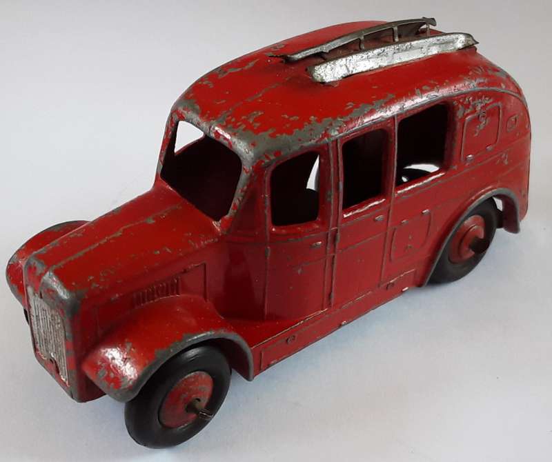 Dinky Toys #250 Streamlined Fire Engine Made in England 1950s VINTAGE Vintage Model