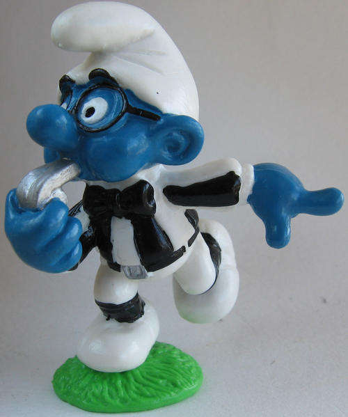SOCCER REFEREE 1980s SMURFS SMURF - Peyo Schleich vintage collectable toy FIGURE