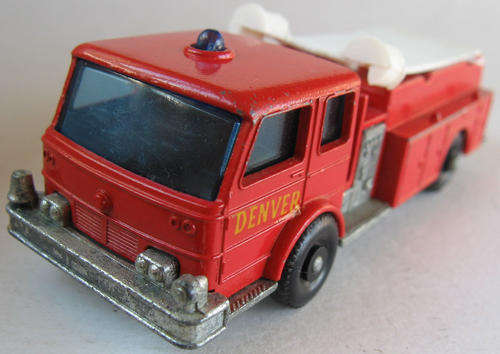 Matchbox Lesney Regular Wheels 1-75 Series # 29 Fire Pumper Truck 1966 Die Cast