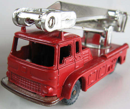 Husky 'Corgi' Simon Snorkel Fire Engine made in England 1960's Vintage Die Cast Model
