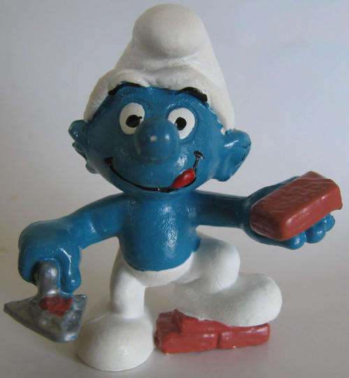 BRICKLAYER SMURF SMURFS 1981 Peyo Schleich vintage collectable toy FIGURE