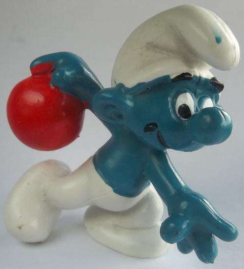 Ten Pin Bowling Smurf 1979 SMURFS - Peyo Schleich vintage collectable toy FIGURE