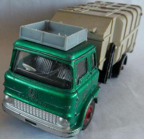 Dinky #978 Bedford Refuse Wagon Made in England 1964 VINTAGE Die Cast
