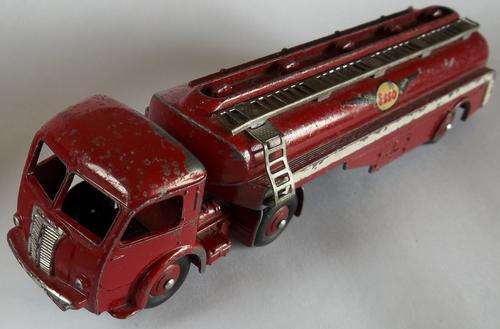 Dinky Citerne Titan 32C Petrol Esso Tanker Vintage large Dinky Model ESSO ADVERTISING