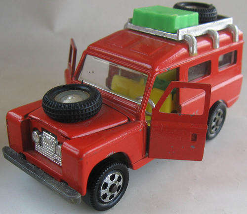MEBETOYS LAND ROVER - 1970's - made in Italy - Solid Die Cast Model