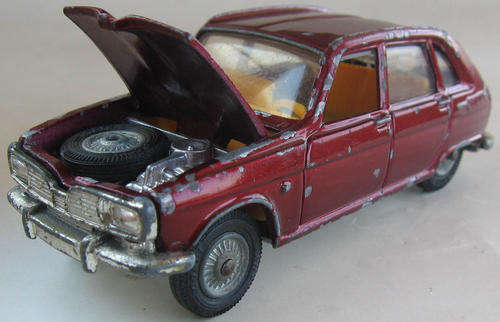CORGI Renault 16 (made in England) Die Cast Model - 1970's vintage