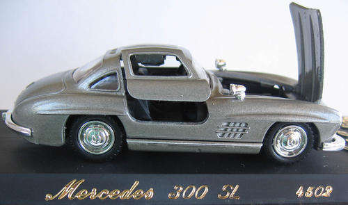 Solido Age D' Or Mercedes Benz 300 SL Gullwing - Boxed Made in France - Die Cast Model