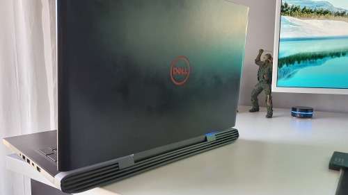Dell Inspiron 15 7577 i7 7700HQ 15.6` GTX1050Ti Quad-Core 16GB DDR4 GAMING LAPTOP