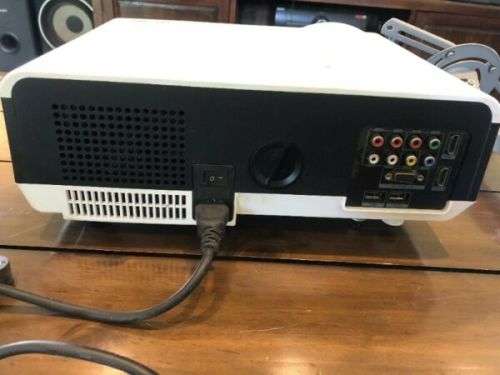 LATE ENTRY!!!     Sinotec SPJ-86C LED Projector