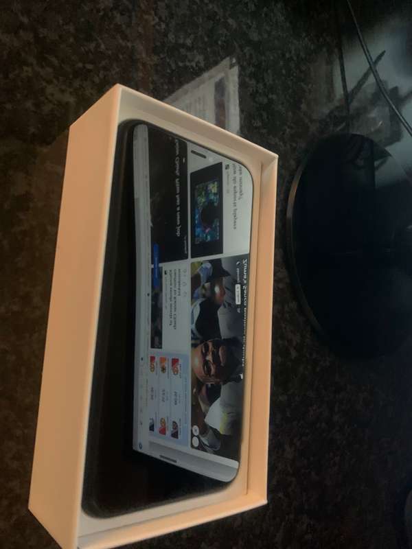 Apple iPhone XR 64GB NEW