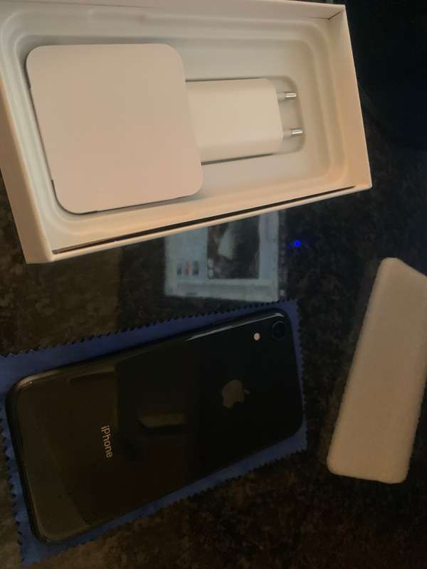 Apple iPhone XR 64GB NEW