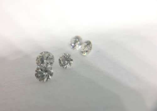 5 x 0.03ct each, H and VS1 Matching Diamonds