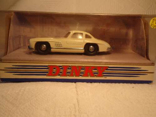 Matchbox Dinky - # DY 12 - 1955 Mercedes Benz  300SL Gullwing
