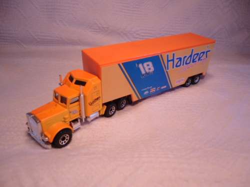 Matchbox  - # CY 104 - Days of Thunder - Hardees Team - Kenworth Superstar