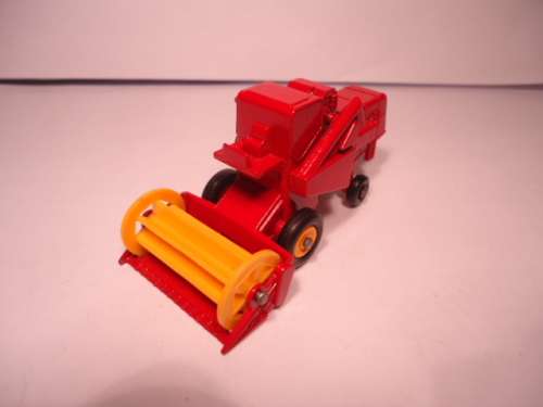 Matchbox - Regular Wheels - # 65C - Claas Combine Harvester - BPW