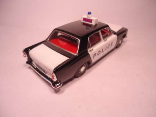 Vanguards # VA 46000 - Ford Zephyr 6 MK III - west Riding Constabulary