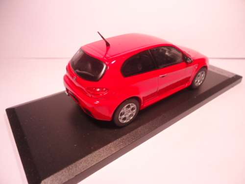 Solido - Alfa Romeo - 147 GTA - # 143308 00